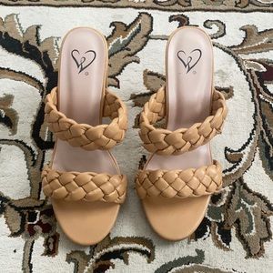 Windsor tan heels, never worn before